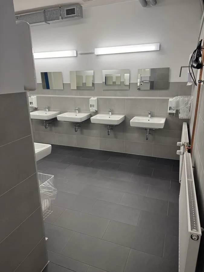 RheinEnergie WC-Anlagen – Bild 2